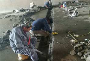 长春铁路框架桥伸缩缝堵漏